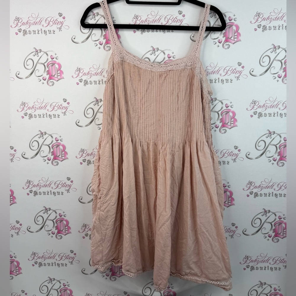 Wilfred mini dress Lacie floral babydoll style Blush Pink Lace-Trimmed Top